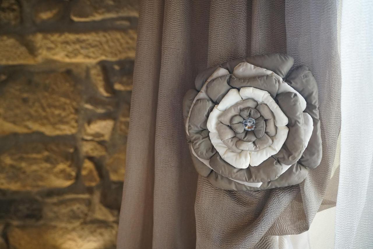 Il Portico - 1711 Luxury Guest House Arlate Εξωτερικό φωτογραφία
