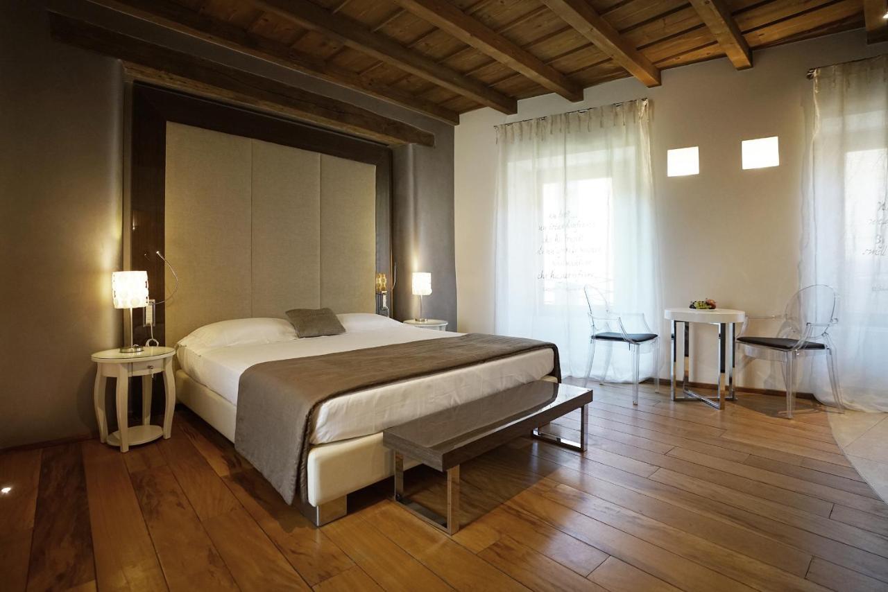 Il Portico - 1711 Luxury Guest House Arlate Εξωτερικό φωτογραφία